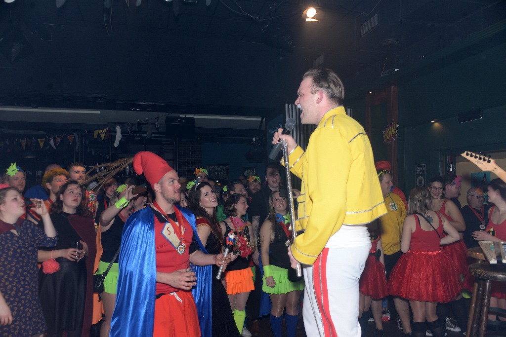 ../Images/Held op sokken feest 131.jpg